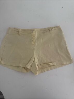 Styles uSA 🇺🇸 lowrise 90s shorts butter yellow